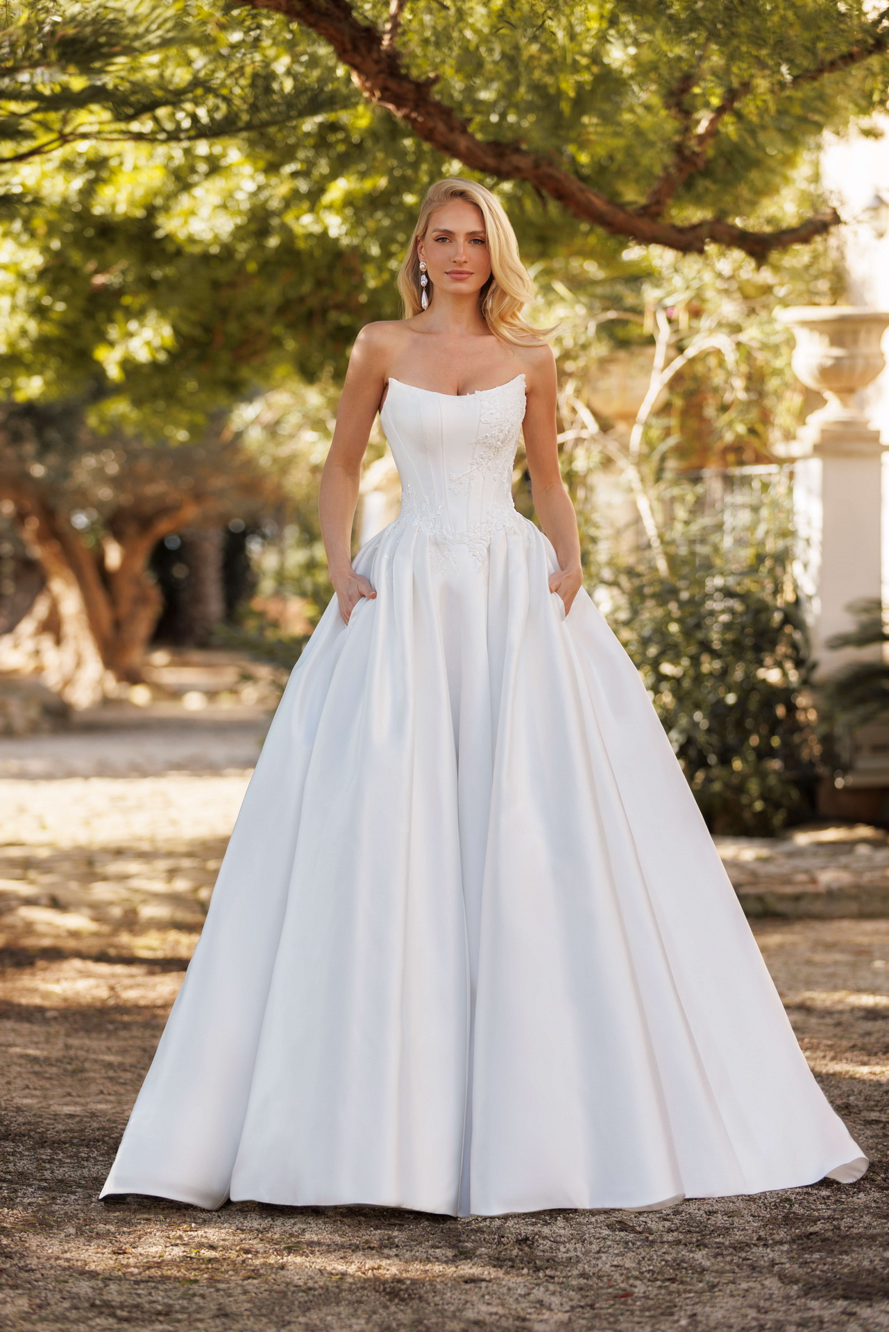 219 linzie 01